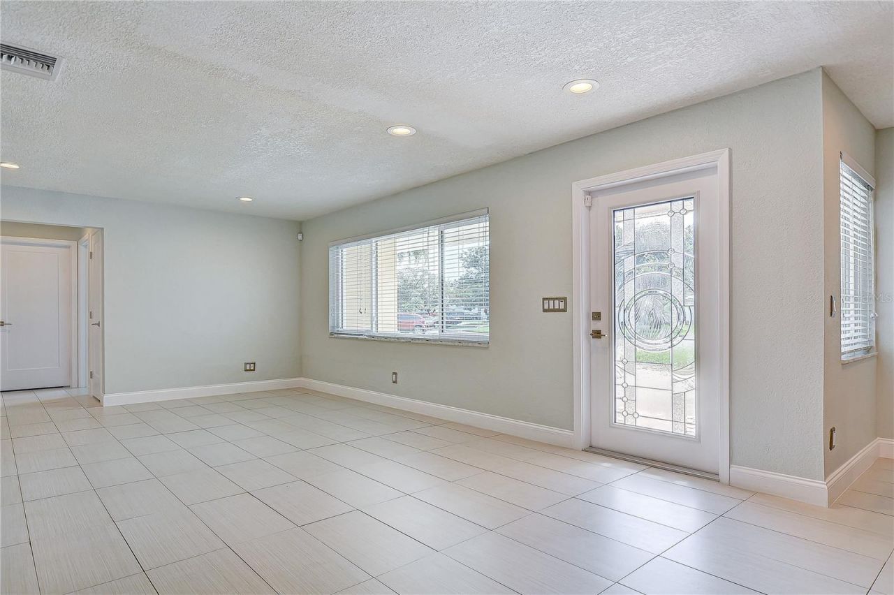 2645 63rd Avenue S, Saint Petersburg, FL 33712 Photo