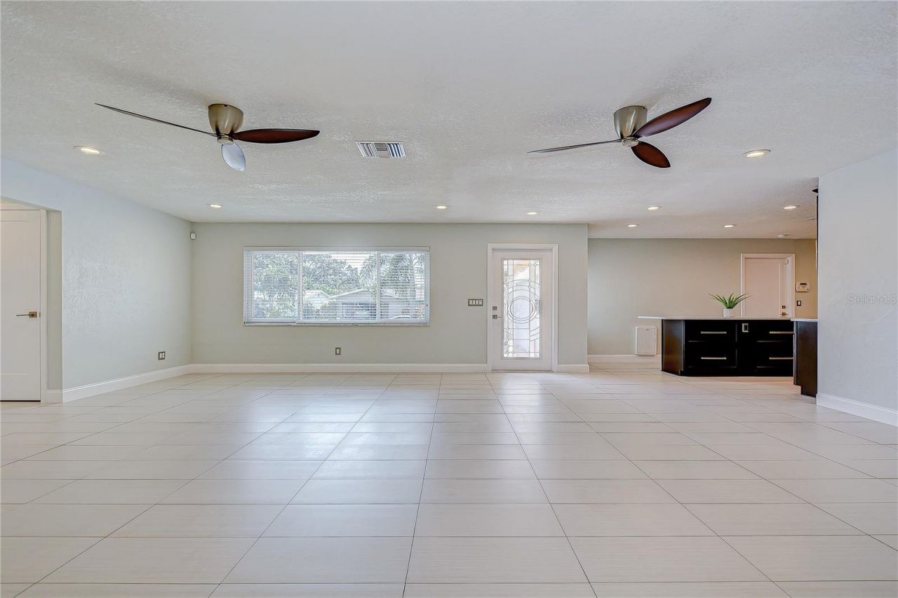 2645 63rd Avenue S, Saint Petersburg, FL 33712 Photo