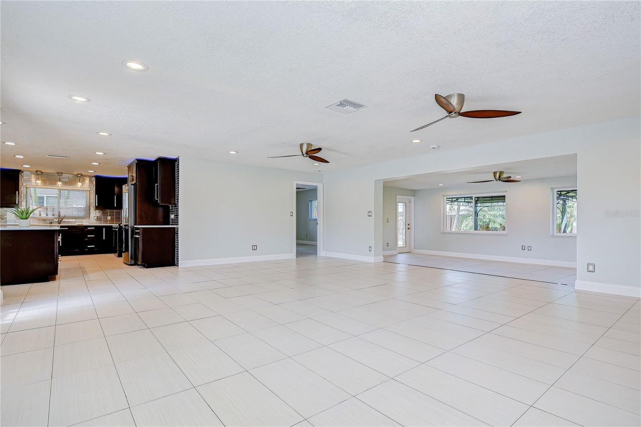 2645 63rd Avenue S, Saint Petersburg, FL 33712 Photo