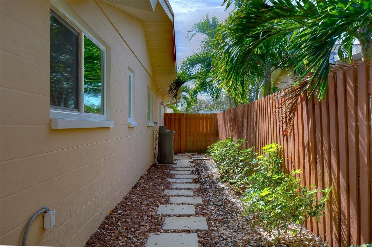 2645 63rd Avenue S, Saint Petersburg, FL 33712 Photo