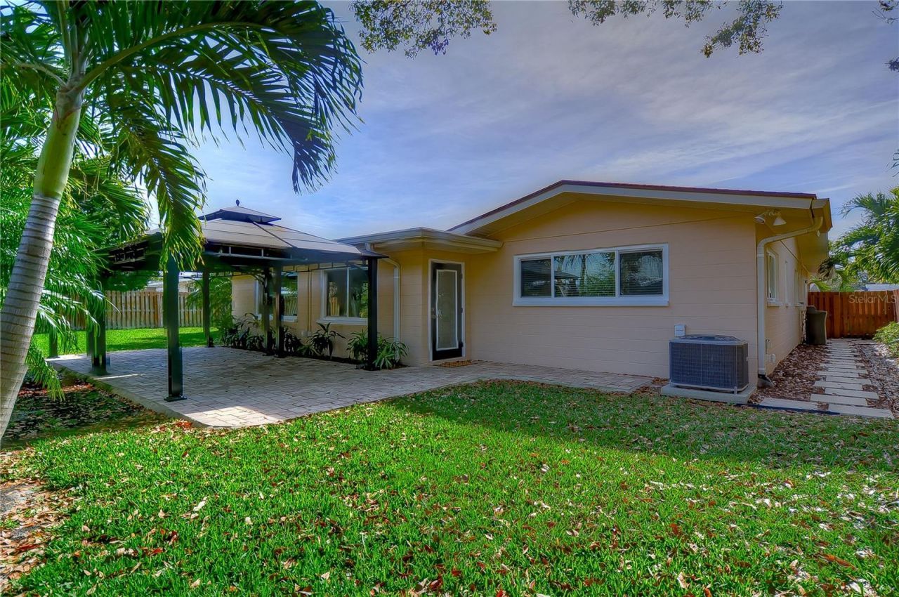 2645 63rd Avenue S, Saint Petersburg, FL 33712 Photo