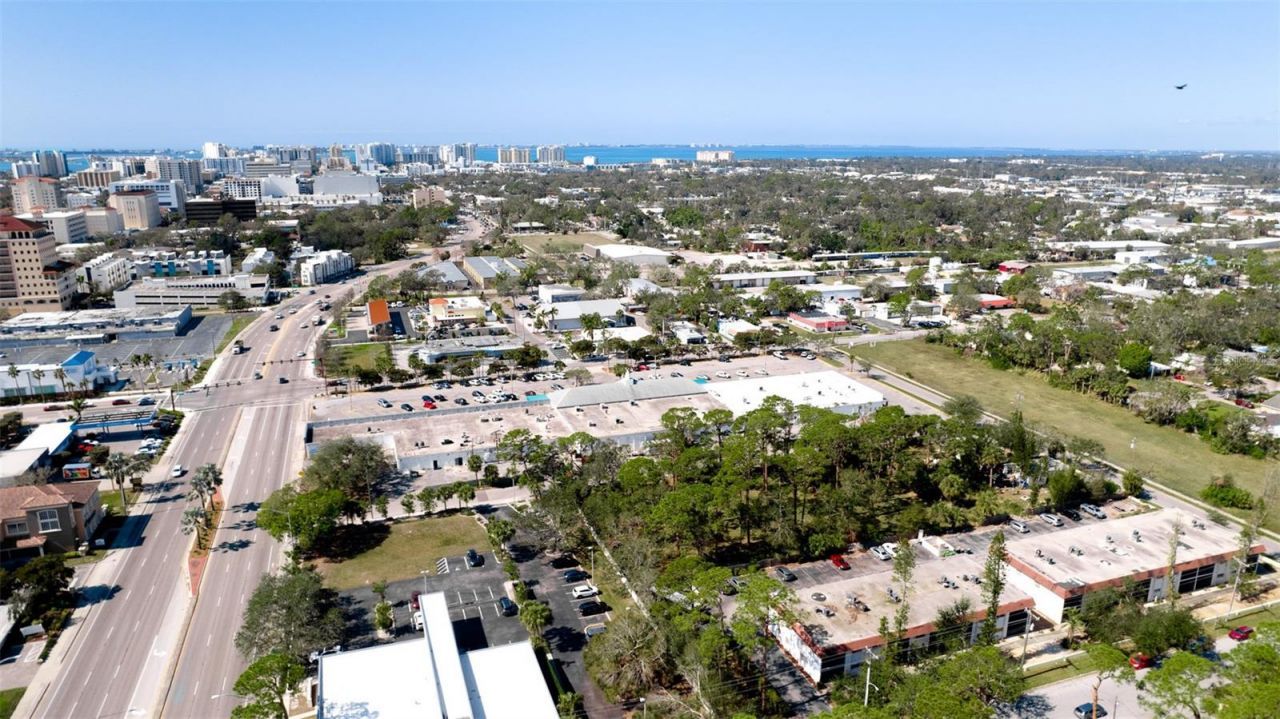 N Shade Avenue , Sarasota, FL 34237 Photo