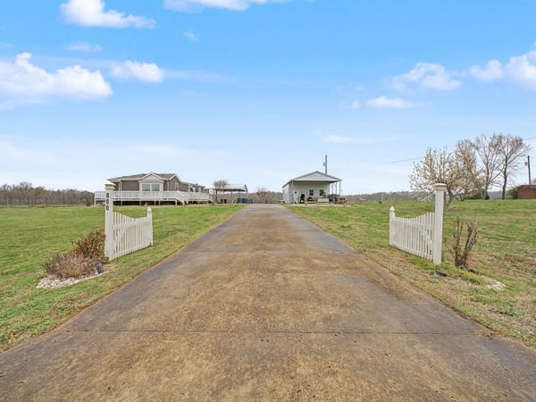 800 Ballard Rd, Camden, TN 38320