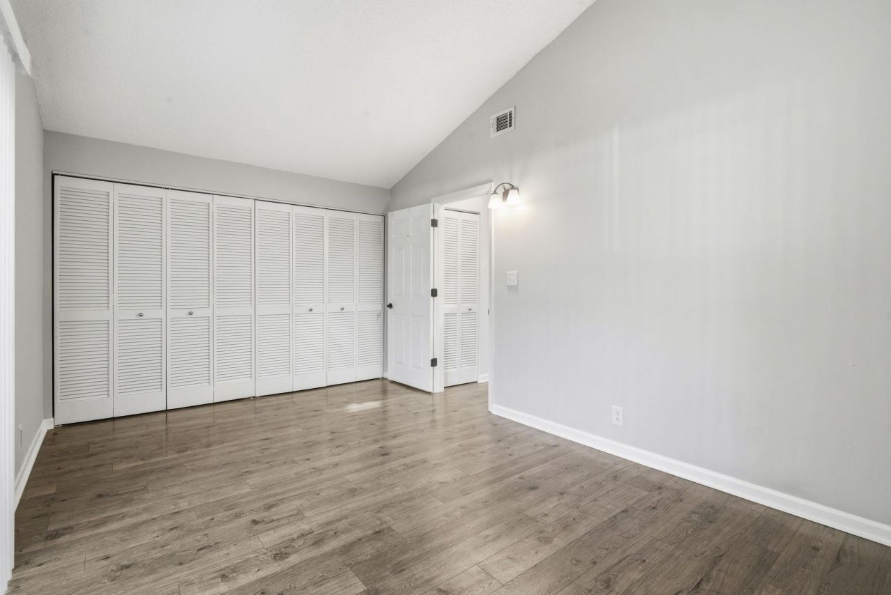 1203 Tiffany Ln. Photo 12