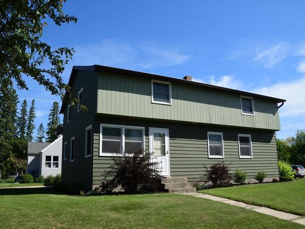 401 Center Street E, Roseau, MN 56751