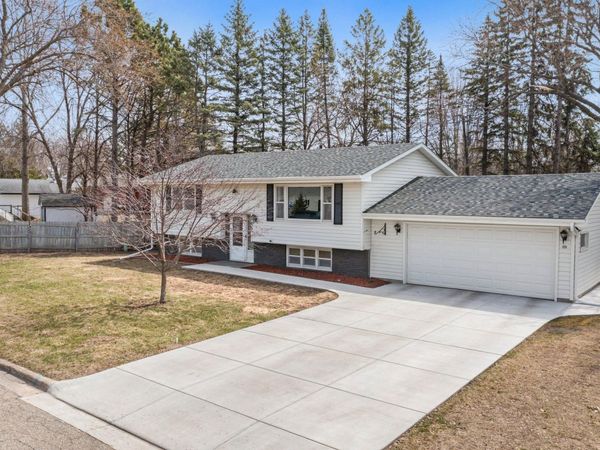 365 Spruce Street E, Annandale, MN 55302