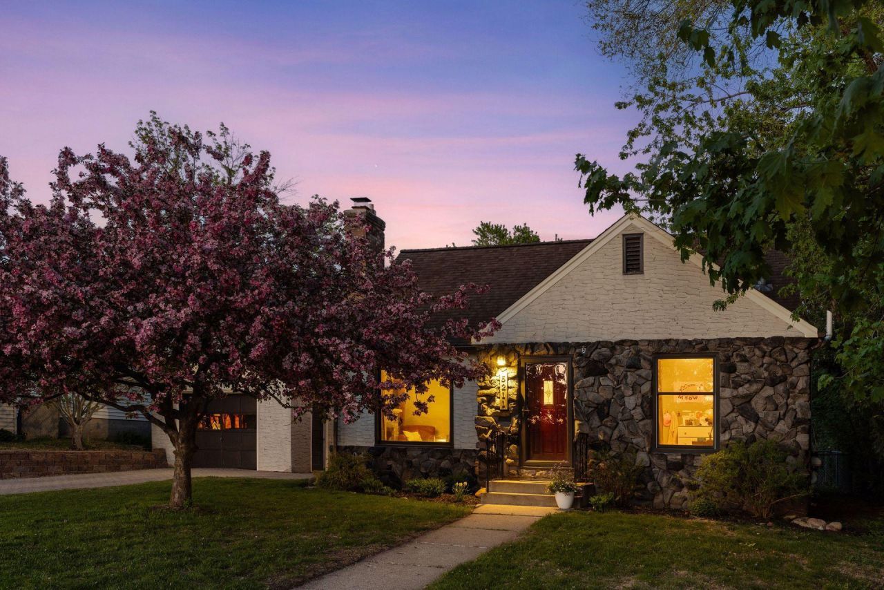 5211 31st Avenue S, Minneapolis, MN 55417 Main Photo