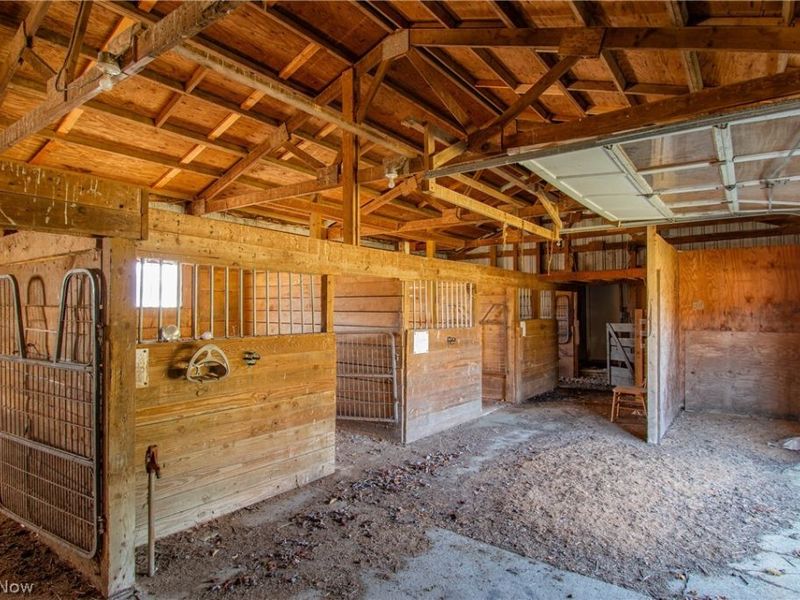 3686 Jones Road, Diamond, OH 44412 Photo 20