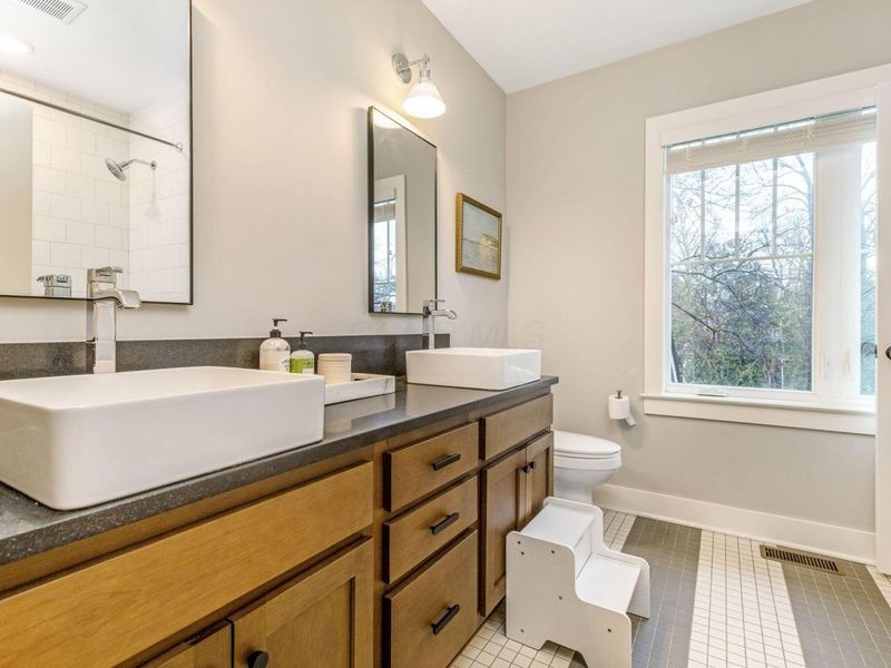 270 Clinton Heights Avenue, Columbus, OH 43202 Photo 24