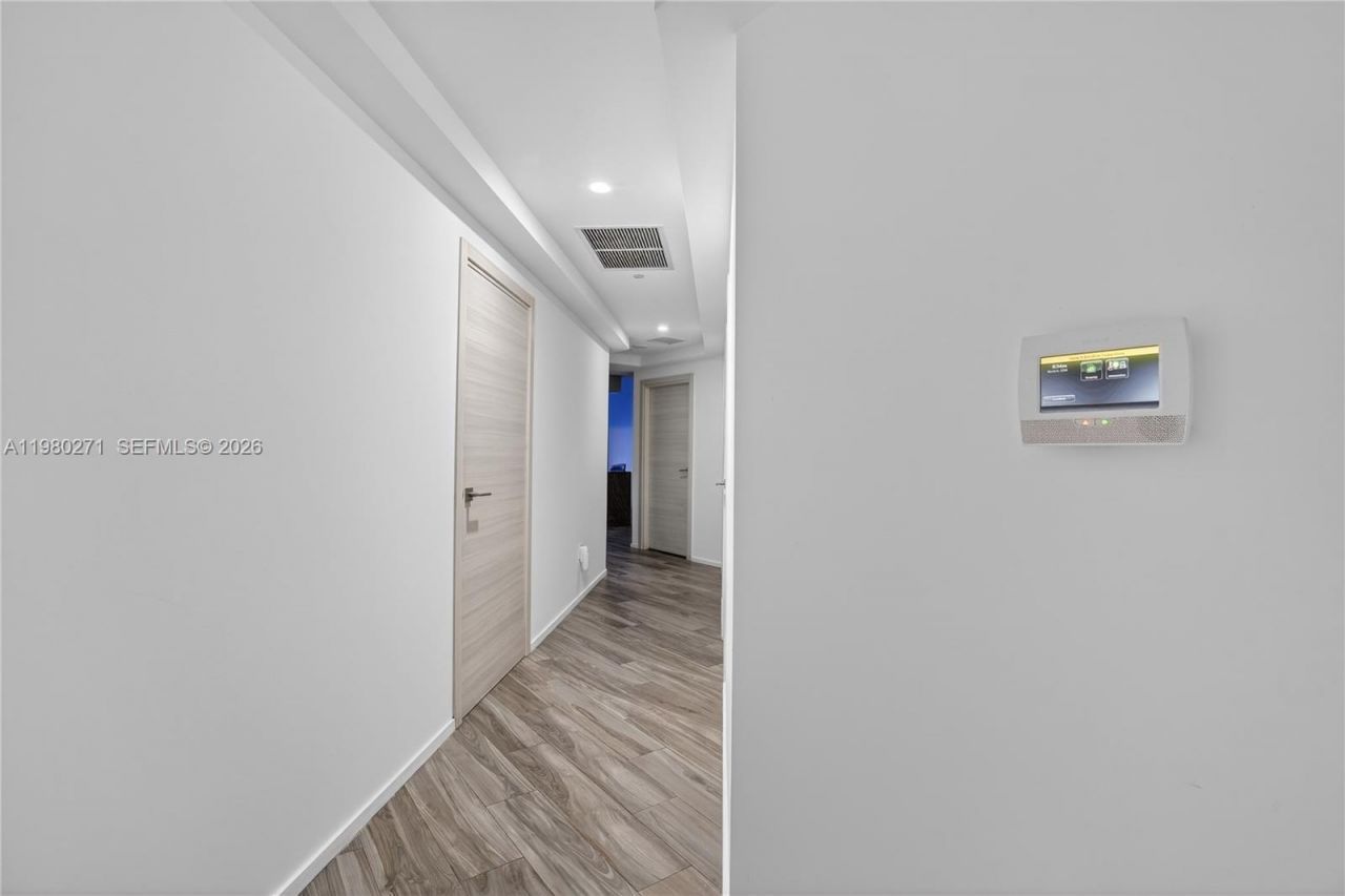 801 S Miami Ave , Unit 2805, Miami, FL 33130 Photo