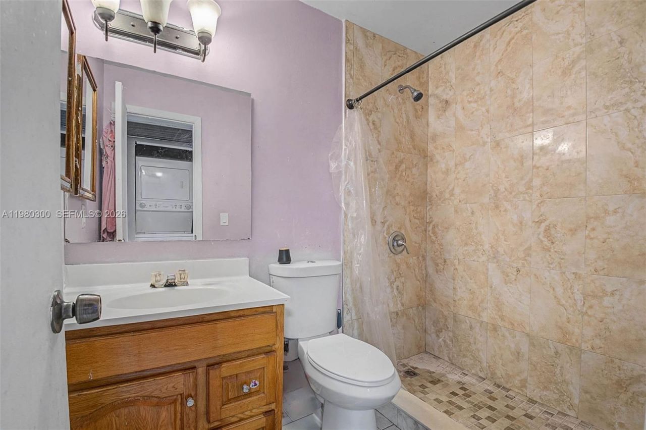 6525 W 26th Dr, Unit 204-37, Hialeah, FL 33016 Photo