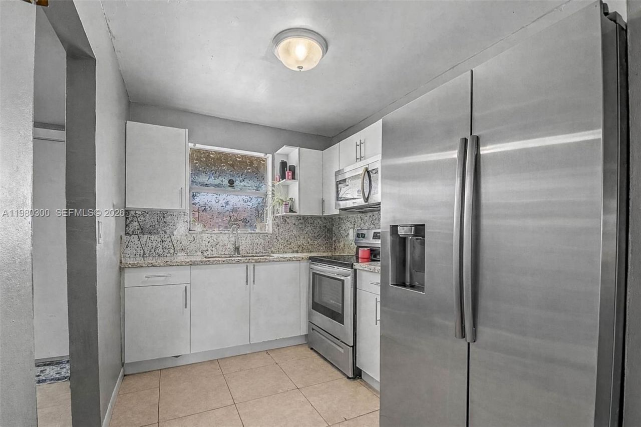 6525 W 26th Dr , Unit 204-37, Hialeah, FL 33016 Photo