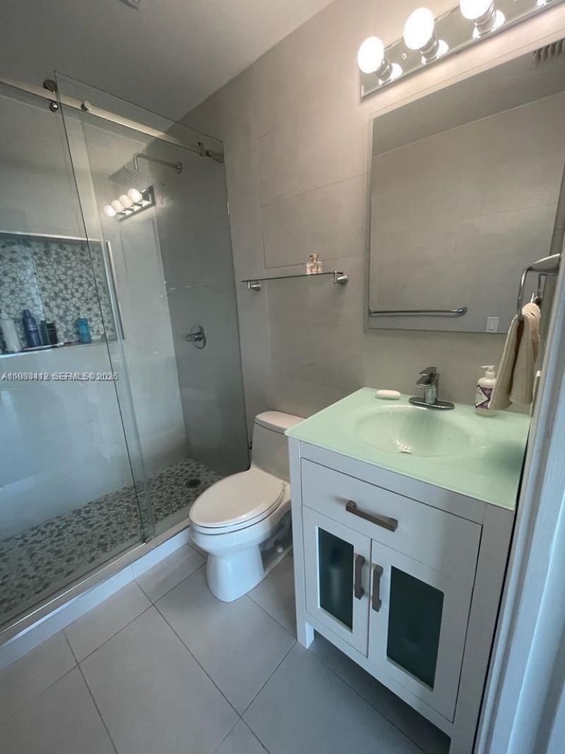 60 SW 13th St, Unit 3606, Miami, FL 33130 Photo