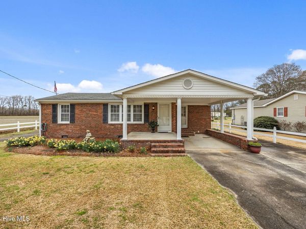 437 E Kornegay Street, Dover, NC 28526