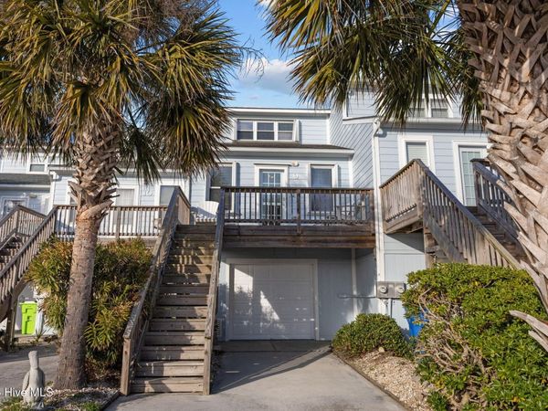 9 Bermuda Landing Place , North Topsail Beach, NC 28460