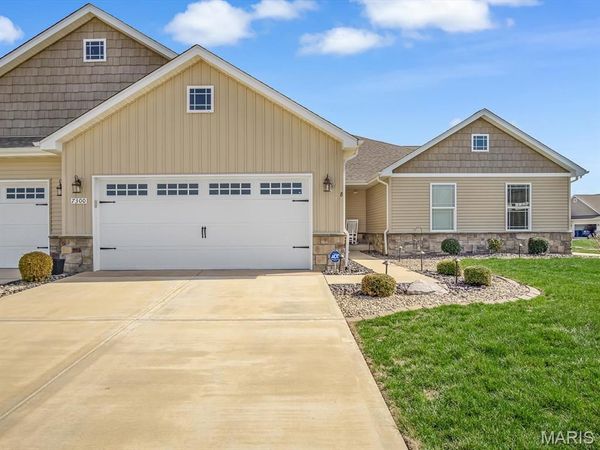 7300 FULHAM Lane, Unit B, Troy, IL 62294