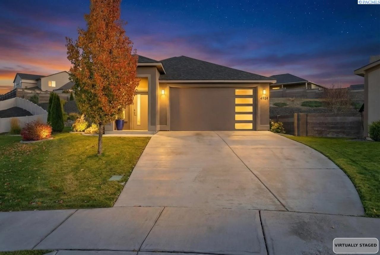 4939 Smitty Dr primary photo