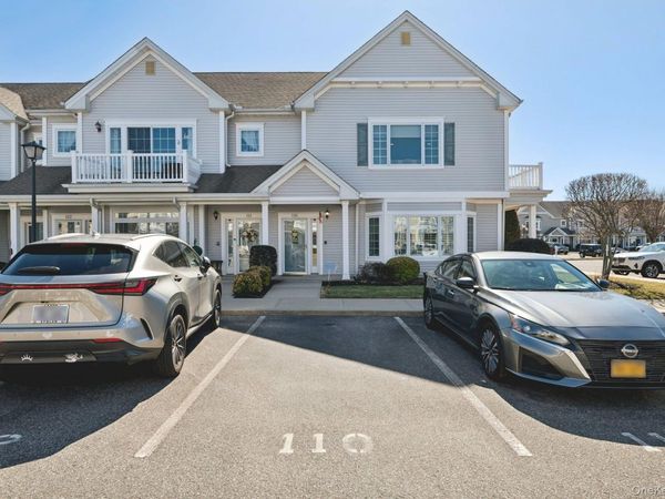 110 Kenneth Court, Amityville, NY 11701