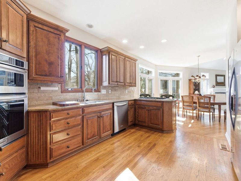 4219 Bibury Court, Columbus, OH 43221 Photo 14