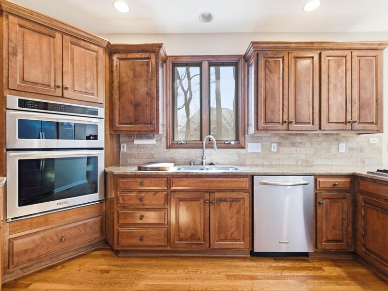 4219 Bibury Court, Columbus, OH 43221 Photo 17