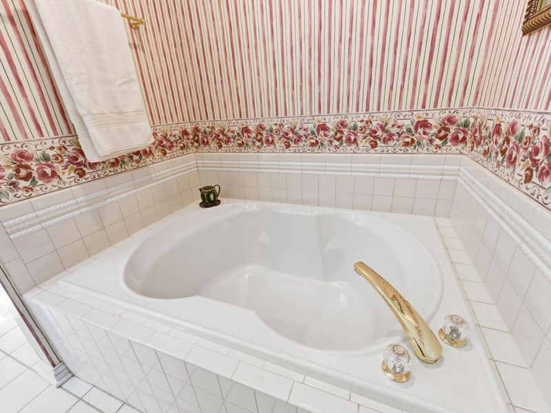 4219 Bibury Court, Columbus, OH 43221 Photo 26