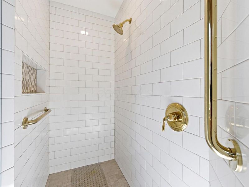 4219 Bibury Court, Columbus, OH 43221 Photo 27