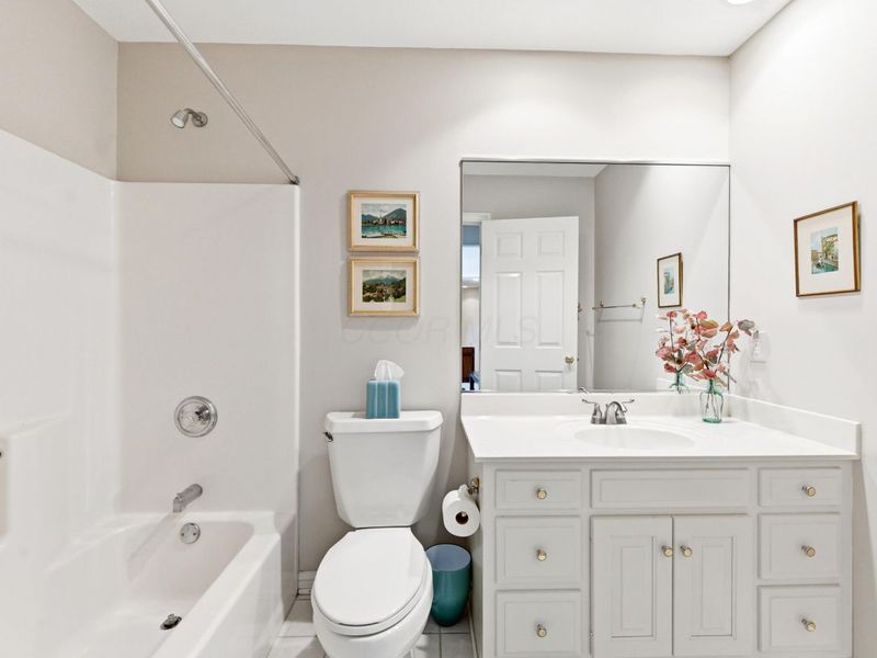 4219 Bibury Court, Columbus, OH 43221 Photo 36