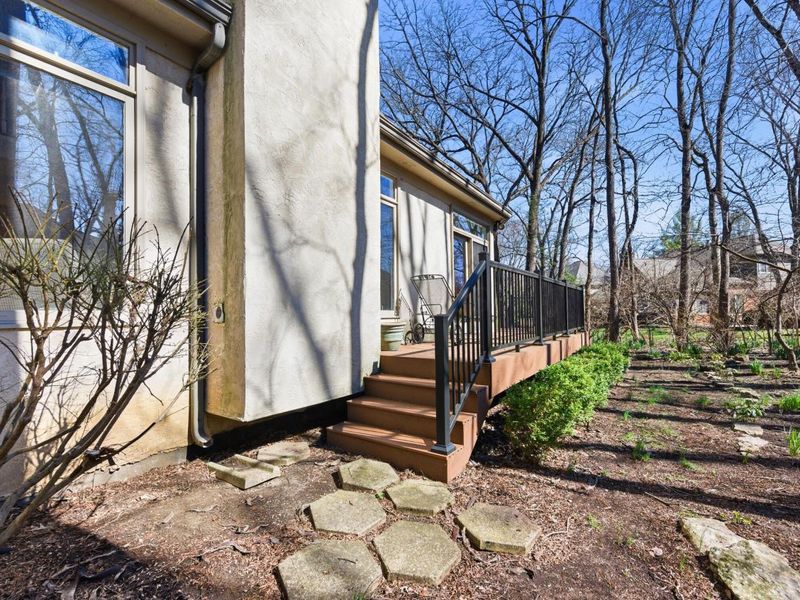 4219 Bibury Court, Columbus, OH 43221 Photo 41