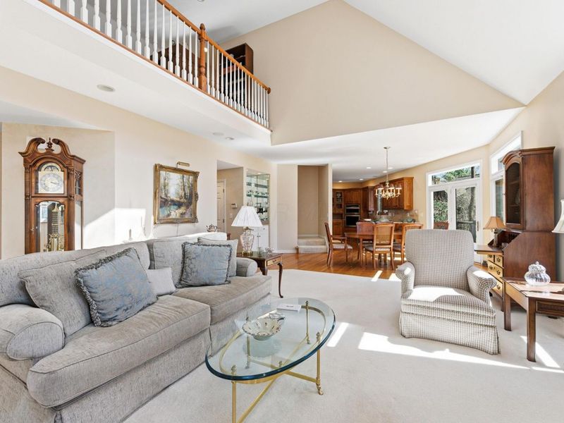 4219 Bibury Court, Columbus, OH 43221 Photo 8