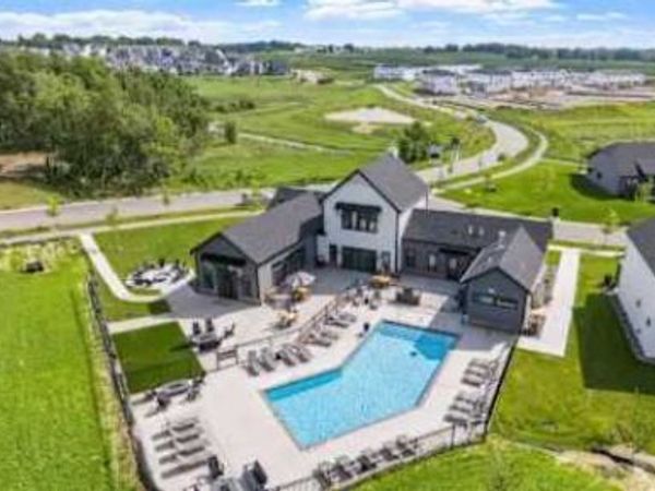 10412 Robinwood Road , Chaska, MN 55318