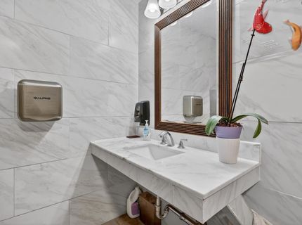 1614 21st St, Sacramento, CA 95811 Photo