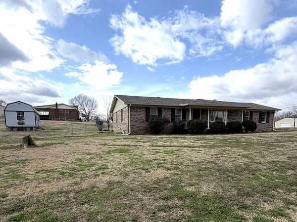 420 General Forrest Dr, Bruceton, TN 38317