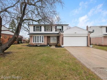27370 Selkirk Street, Southfield, MI 48076