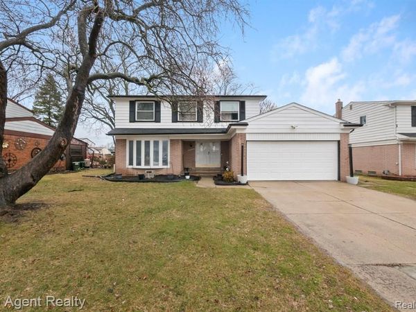 27370 Selkirk Street, Southfield, MI 48076