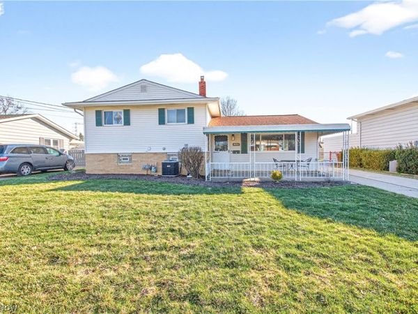 14761 Larkfield Drive , Brook Park, OH 44142