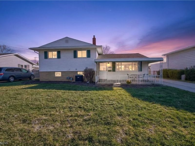 14761 Larkfield Drive , Brook Park, OH 44142 Photo 2