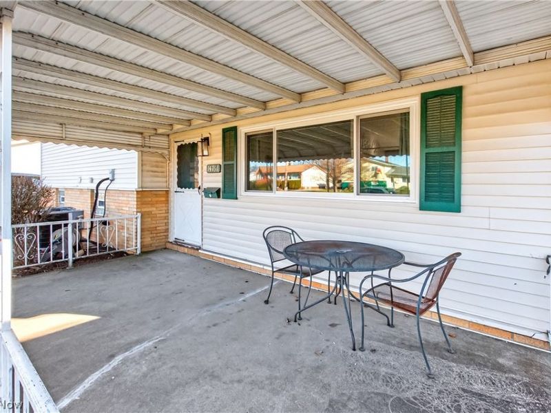 14761 Larkfield Drive , Brook Park, OH 44142 Photo 27