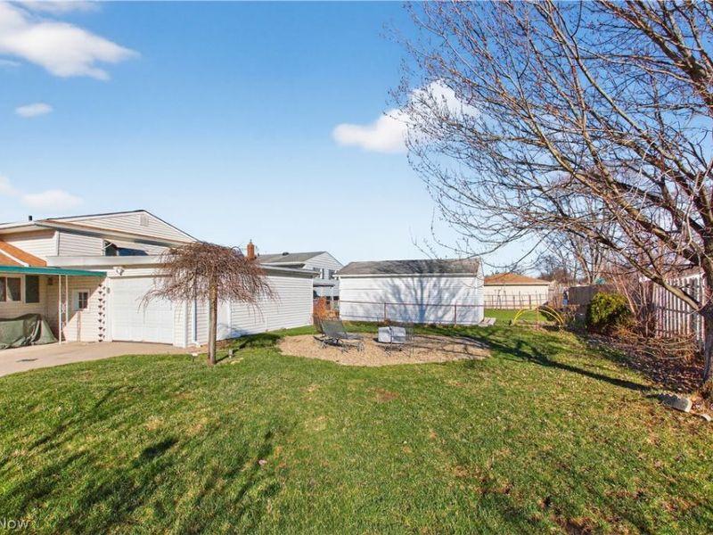 14761 Larkfield Drive , Brook Park, OH 44142 Photo 32