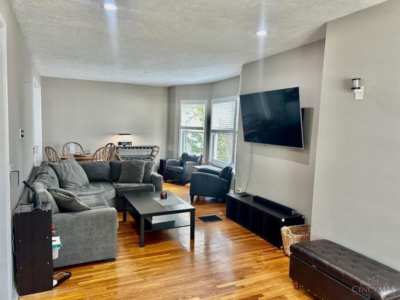 6001 Bramble Avenue, Cincinnati, OH 45227 Photo 11