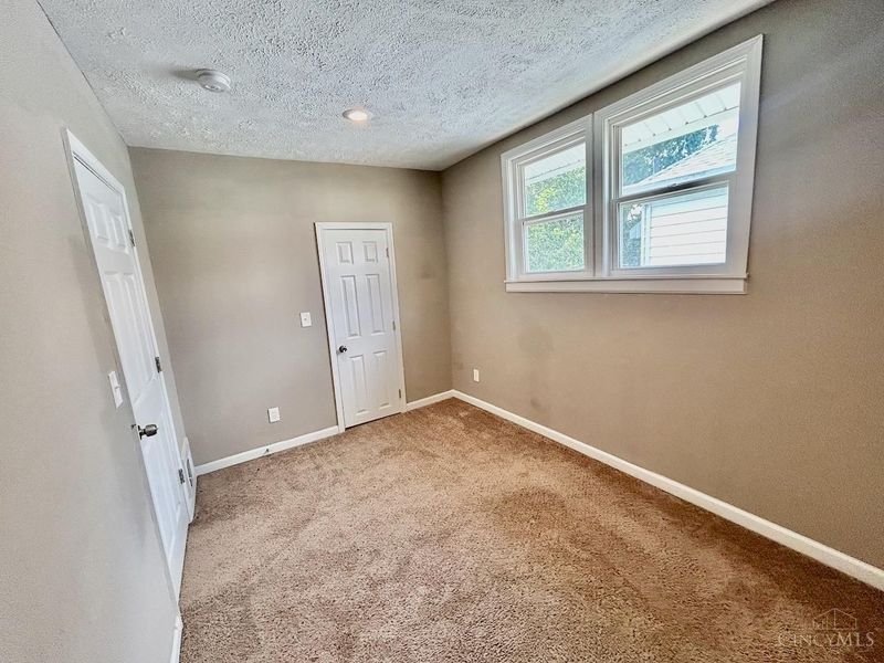 6001 Bramble Avenue, Cincinnati, OH 45227 Photo 31