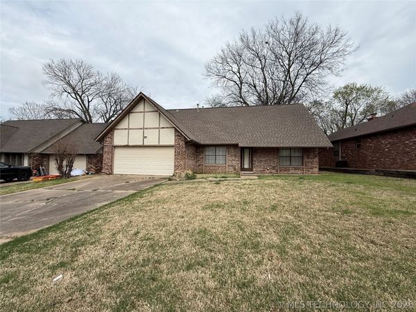 1600 W Pittsburg Street, Broken Arrow, OK 74012