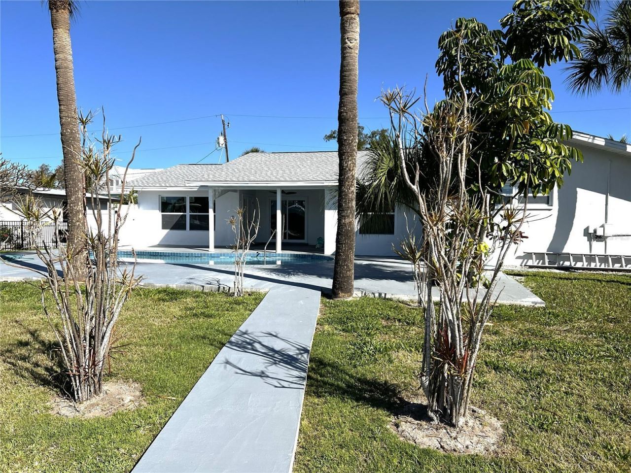 403 28th Street, Holmes Beach, FL 34217 Photo
