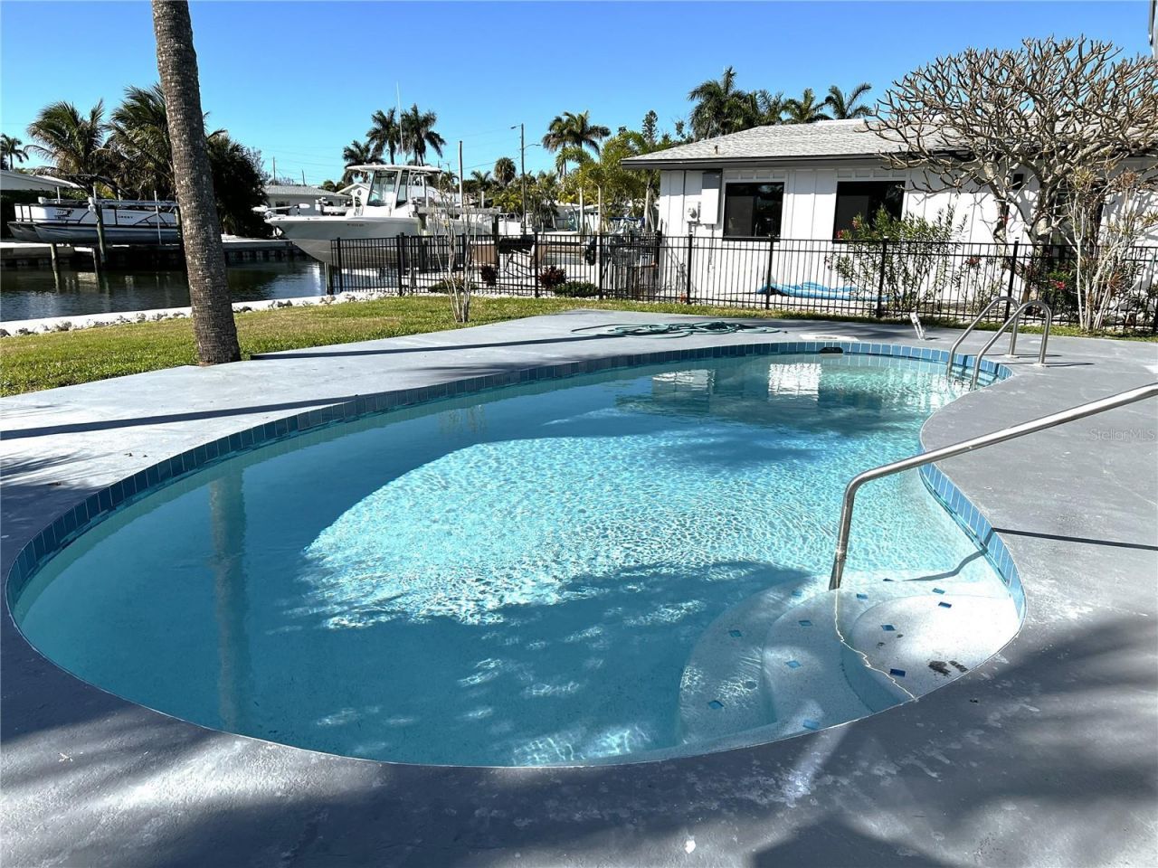403 28th Street, Holmes Beach, FL 34217 Photo