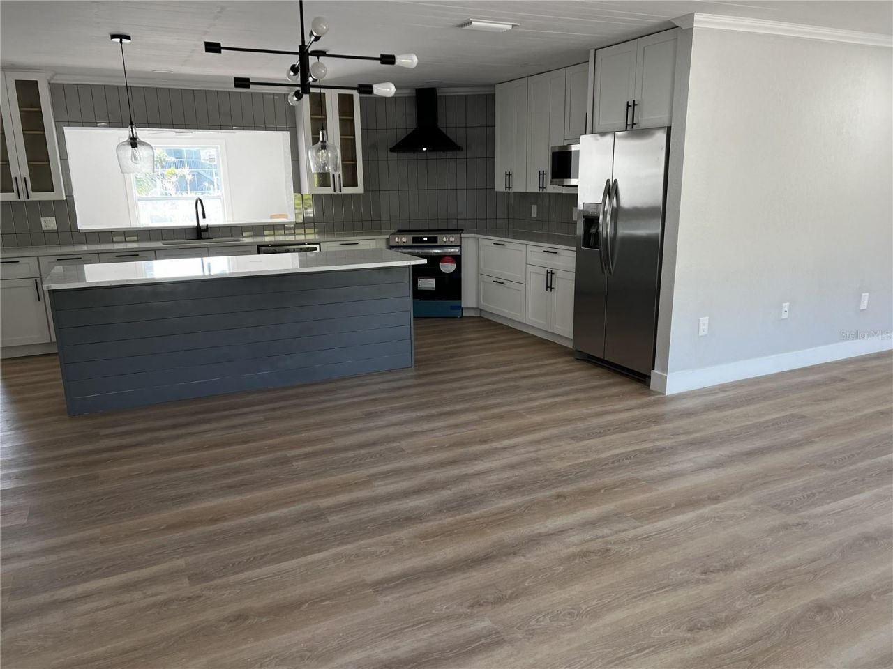 403 28th Street, Holmes Beach, FL 34217 Photo