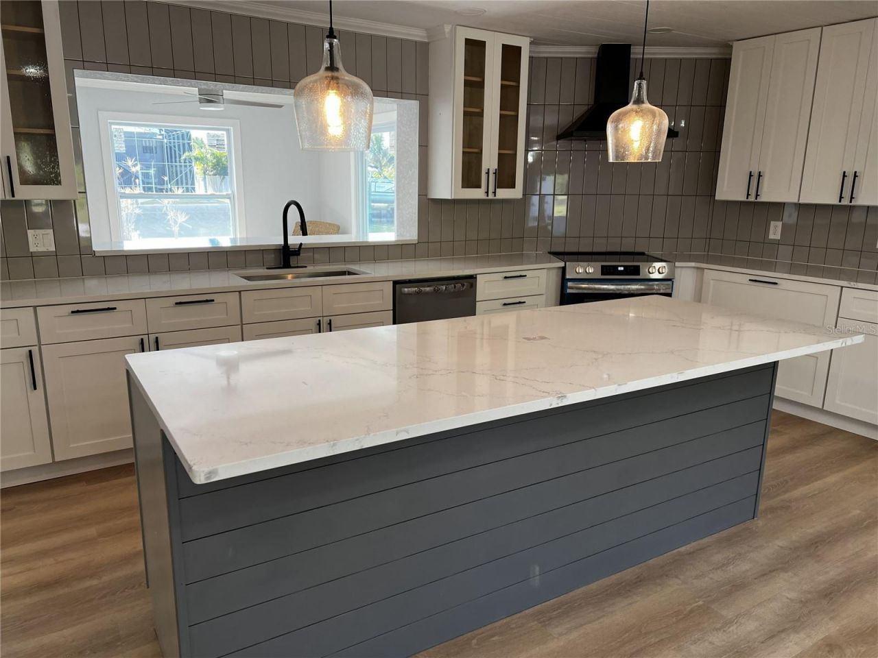 403 28th Street, Holmes Beach, FL 34217 Photo