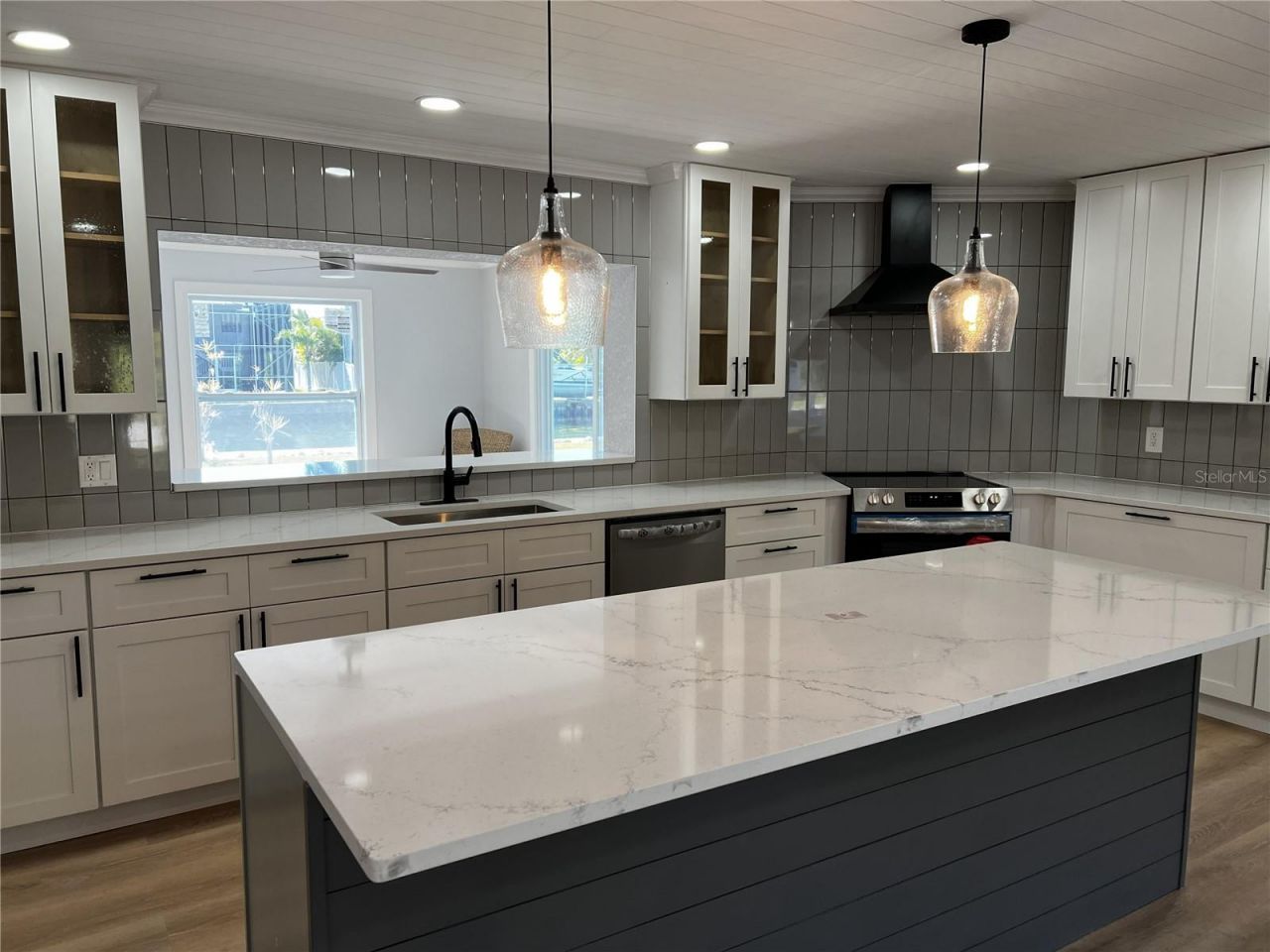 403 28th Street, Holmes Beach, FL 34217 Photo