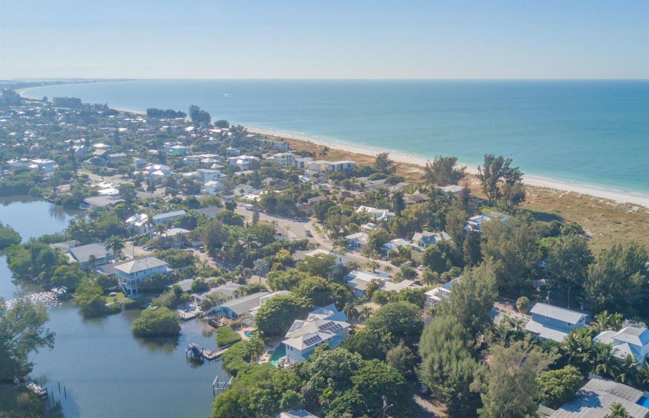 714 Jacaranda Road, Anna Maria, FL 34216 Photo