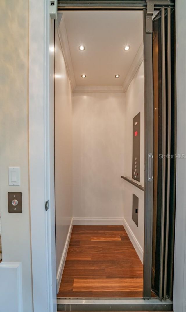 714 Jacaranda Road, Anna Maria, FL 34216 Photo