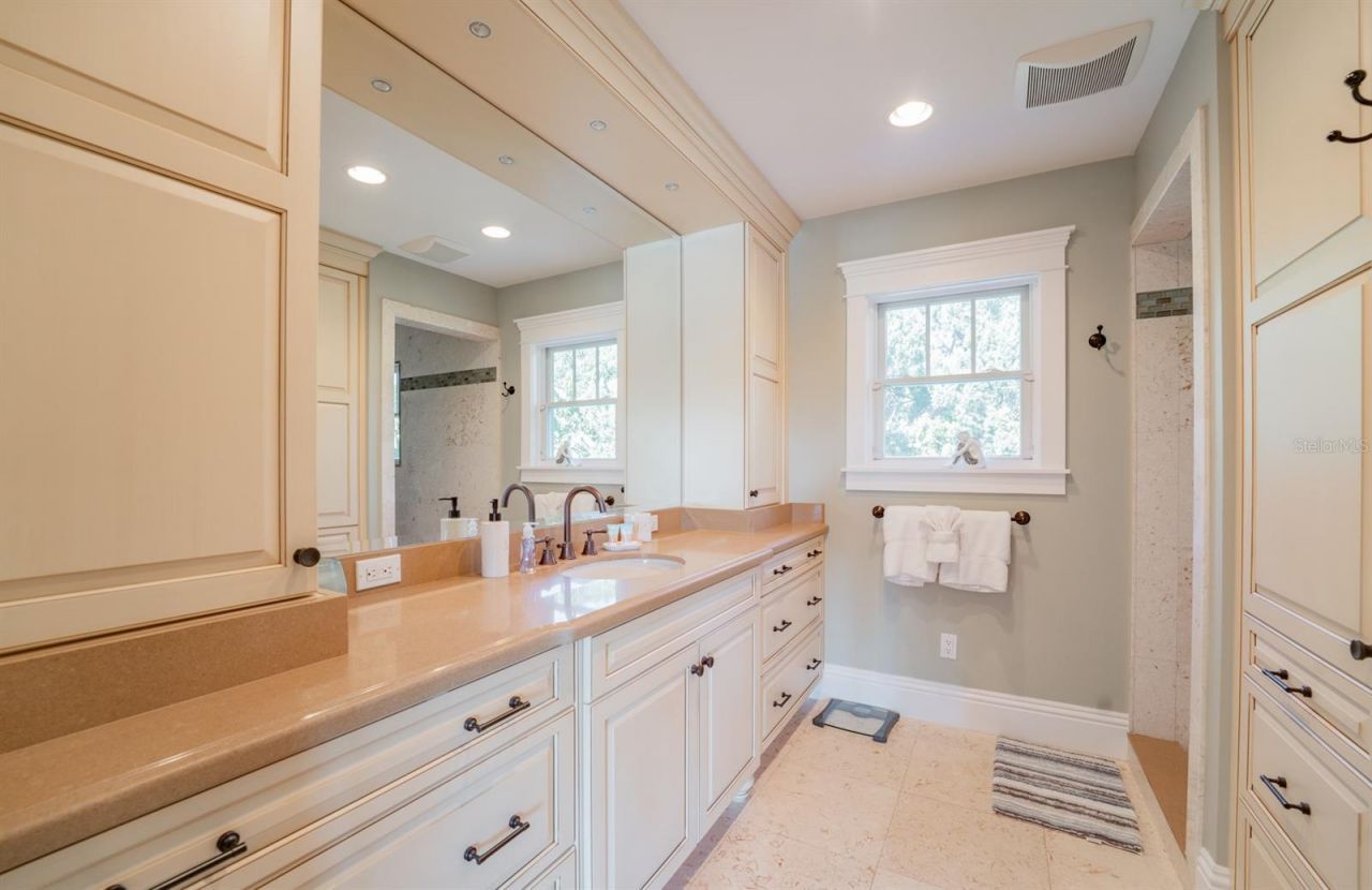 714 Jacaranda Road, Anna Maria, FL 34216 Photo