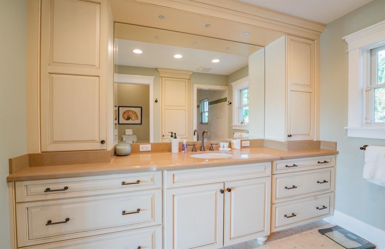 714 Jacaranda Road, Anna Maria, FL 34216 Photo